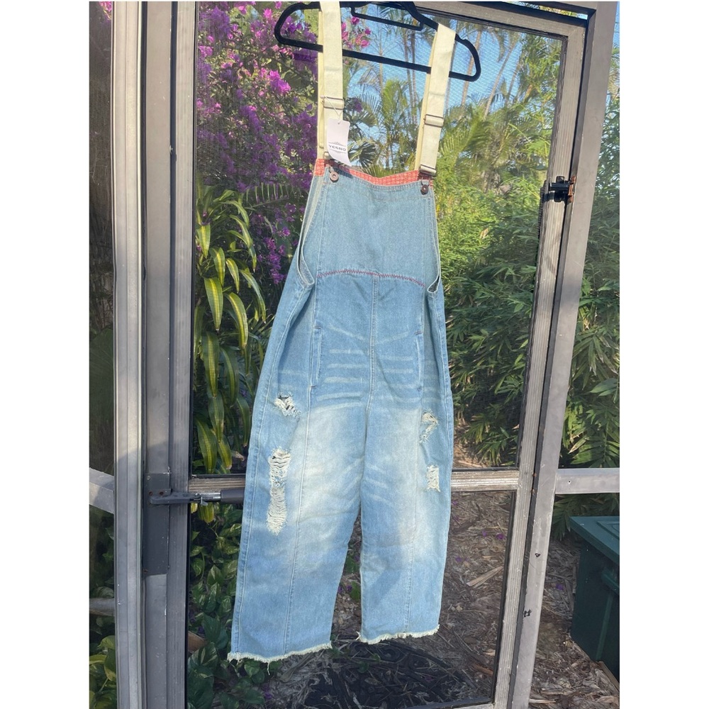 Coveralls overalls bohemian style comfortable fashion size small super cute